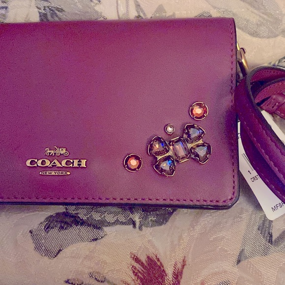 COACH CRYSTAL JEWELED CROSSBODY WALLET PHONE CASE NWT BURGUNDY LEATHER - Picture 4 of 9